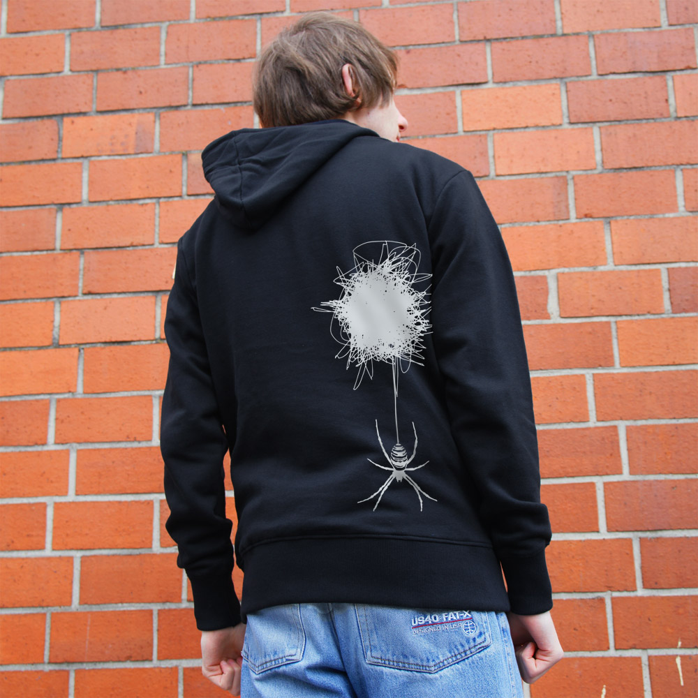 Farbkombination: Black mit Druck in Silber Männer Hoody Spinne und ihr Netz